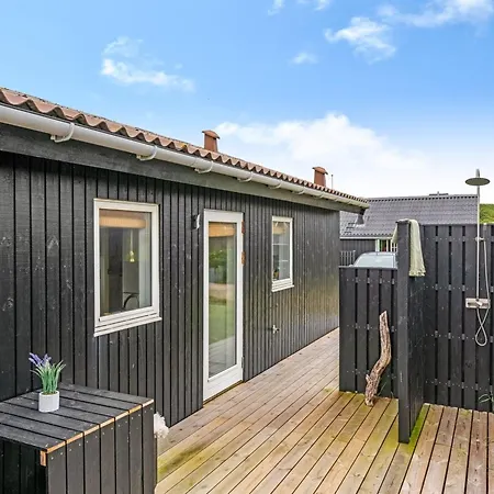 Hébergement de vacances Koebes - 200m From The Sea By Interhome