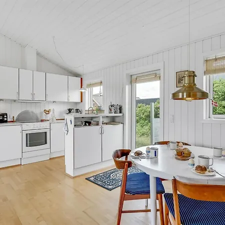 Koebes - 200m From The Sea By Interhome Feriehus